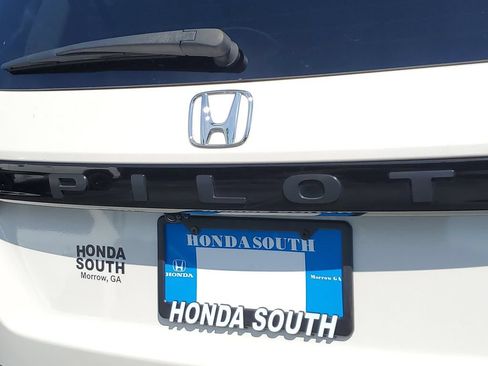 Used 2025 Honda Pilot EX-L image 8