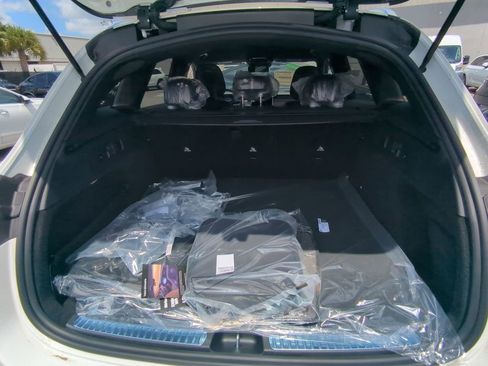 New 2025 Mercedes-Benz GLC 350e 4MATIC image 25