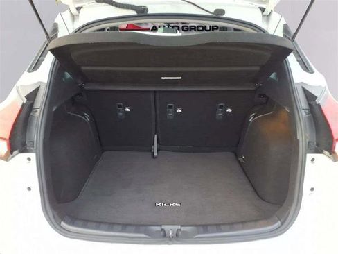 Certified 2024 Nissan Kicks SR w/ SR Premium Package image 9