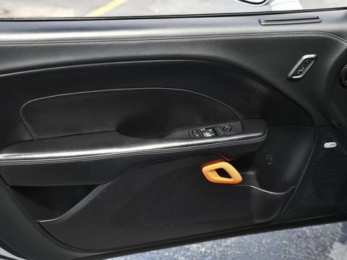 Used 2021 Dodge Challenger GT w/ Plus Package image 9