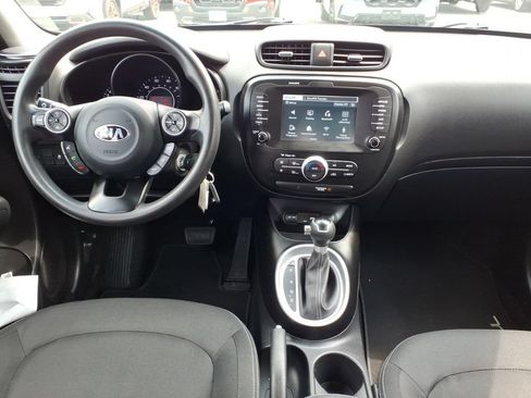 Used 2019 Kia Soul + FWD image 13