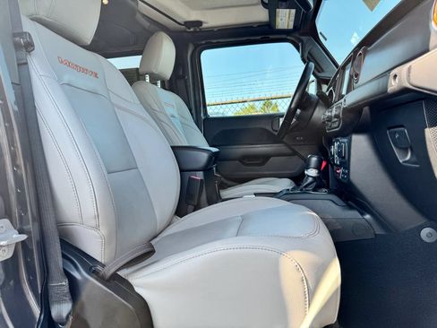 Used 2020 Jeep Gladiator Mojave AWD/4WD image 12
