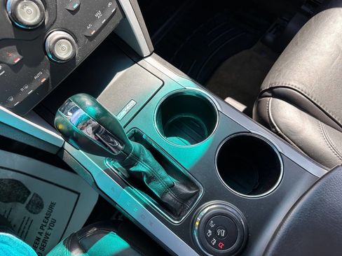 Used 2013 Ford Explorer XLT image 19