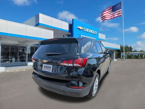 Used 2024 Chevrolet Equinox LS w/ Driver Confidence II Package FWD image 3