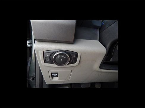 Used 2018 Ford F150 XLT image 10