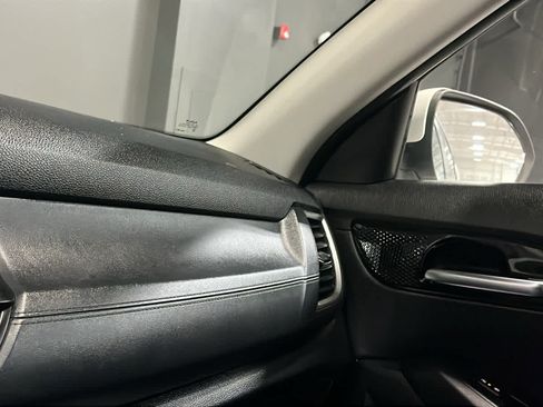Used 2024 Kia Seltos EX FWD image 18