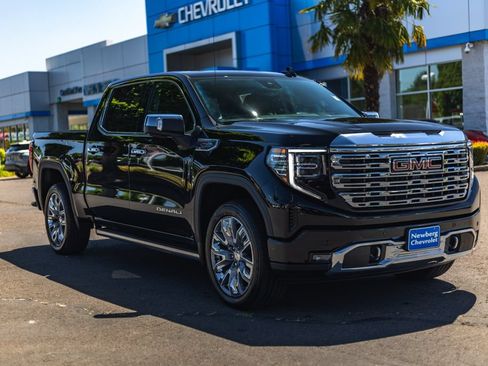 Used 2025 GMC Sierra 1500 Denali w/ Denali Reserve Package AWD/4WD image 6