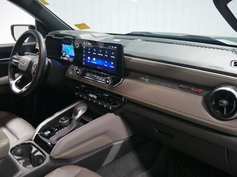 Used 2023 Chevrolet Colorado ZR2 w/ ZR2 Convenience Package III image 14