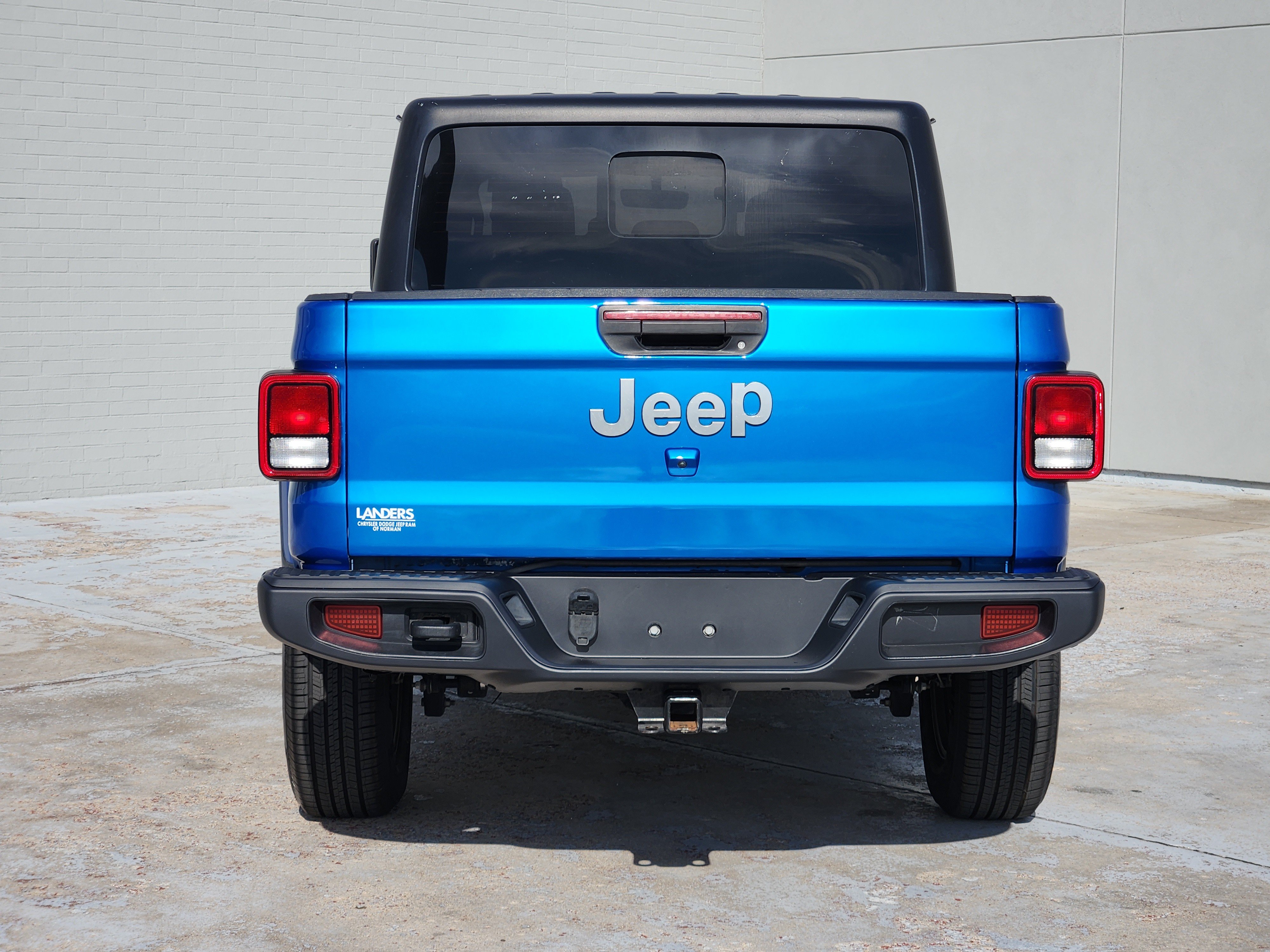 Used 2022 Jeep Gladiator Overland w/ Popular Equipment Package AWD/4WD image 7