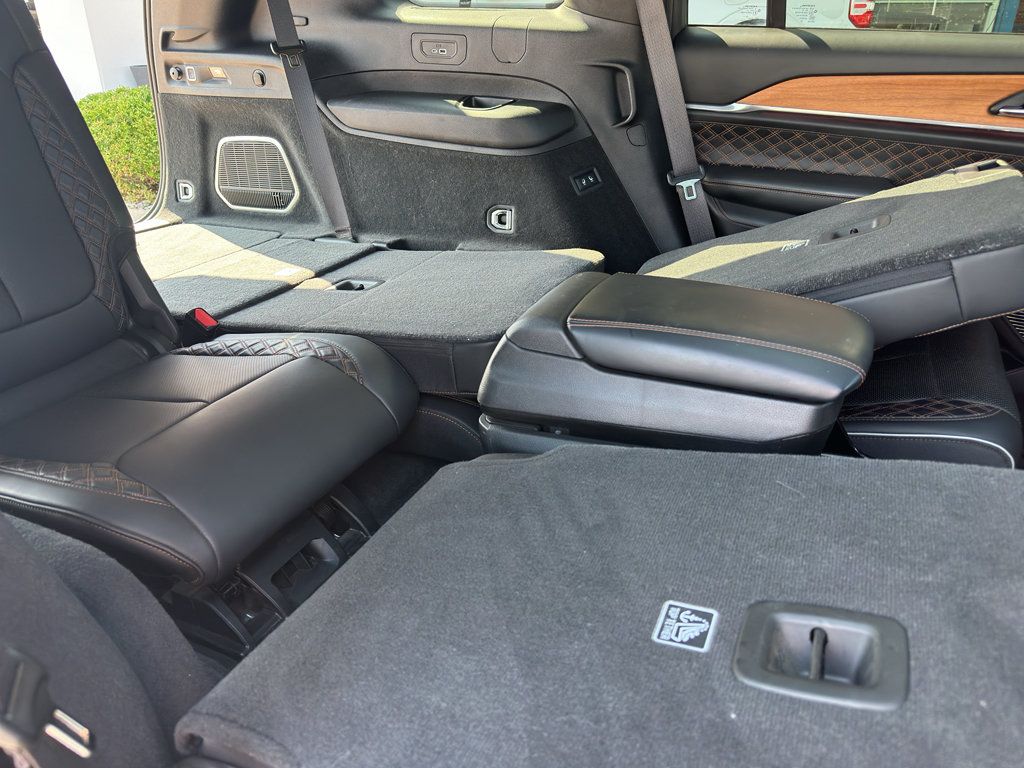 Used 2023 Jeep Grand Cherokee L Summit AWD/4WD image 32