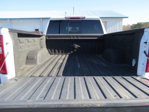 Certified 2022 Chevrolet Silverado 1500 LTZ w/ Z71 Off-Road Package image 17