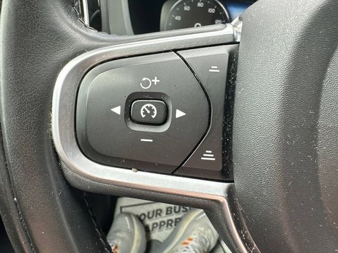 Used 2018 Volvo XC60 T6 Momentum w/ Advanced Package AWD/4WD image 24
