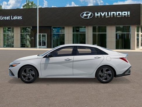 New 2026 Hyundai Elantra Sport image 3