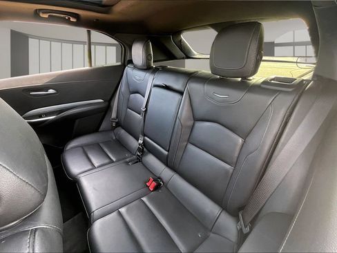 Used 2022 Cadillac XT4 Premium Luxury w/ Enhanced Visibility Package FWD image 27