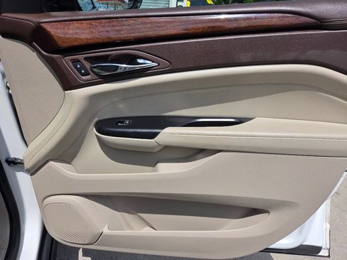 Used 2016 Cadillac SRX Premium FWD image 31