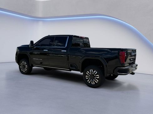 Used 2024 GMC Sierra 2500 Denali Ultimate AWD/4WD image 5
