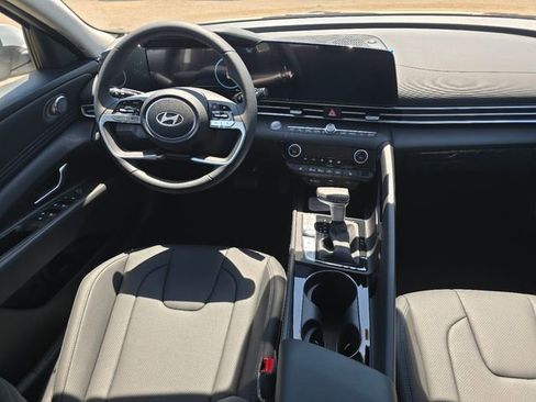 New 2026 Hyundai Elantra Limited FWD image 23