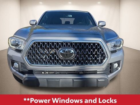 Used 2019 Toyota Tacoma TRD Off-Road w/ Technology Package image 10
