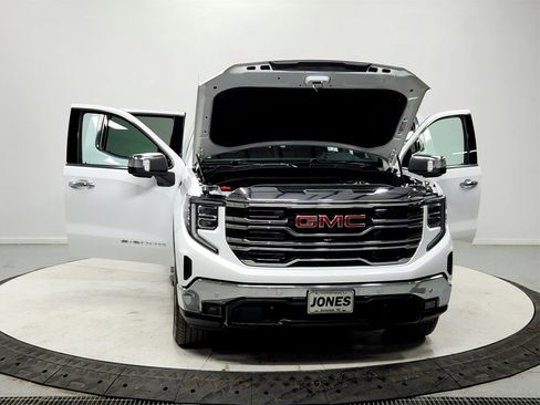 Used 2022 GMC Sierra 1500 SLT w/ SLT Premium Plus Package image 10