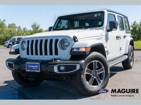 Used 2023 Jeep Wrangler Unlimited Sahara w/ Cold Weather Group AWD/4WD image 1