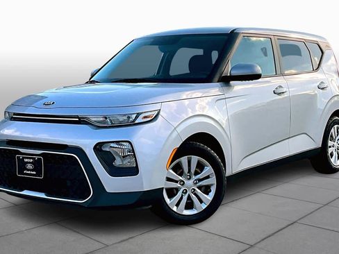 Used 2020 Kia Soul LX image 34