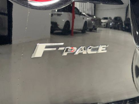 Used 2020 Jaguar F-PACE Prestige image 48