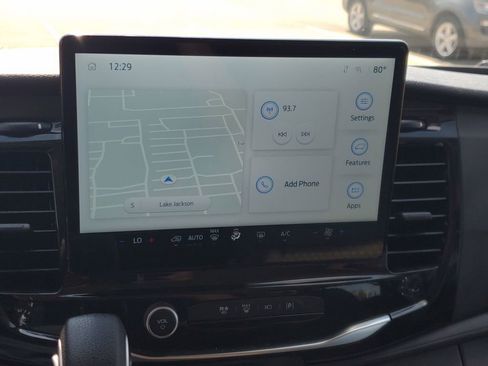 Used 2023 Ford Transit 350 XLT image 28