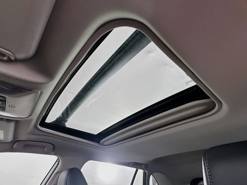 Used 2025 Toyota RAV4 Limited image 26