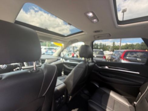Used 2020 Buick Enclave Avenir w/ Avenir Technology Package AWD/4WD image 50