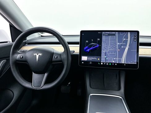 Used 2021 Tesla Model Y Long Range AWD/4WD image 3
