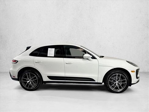 Certified 2026 Porsche Macan AWD/4WD image 8