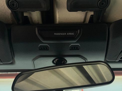 Used 2019 Jeep Wrangler Unlimited Sahara w/ LED Lighting Group AWD/4WD image 13