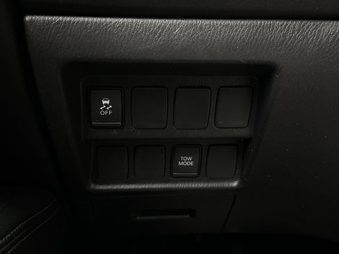 Used 2020 Nissan Pathfinder S AWD/4WD image 21