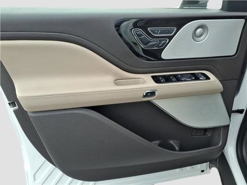 Used 2022 Lincoln Aviator Reserve w/ Equipment Group 201A image 14