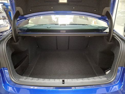 Used 2025 BMW 330i xDrive Sedan w/ M Sport Package image 27