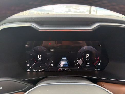 Used 2025 GMC Canyon AT4 w/ Technology Plus Package image 8