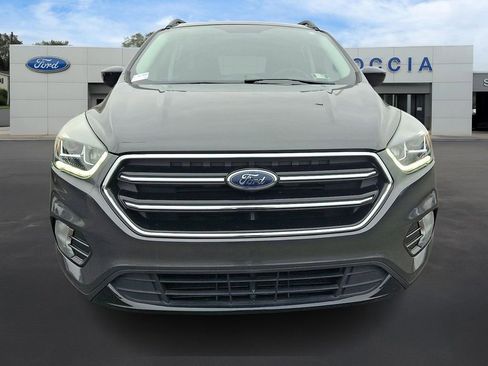 Certified 2019 Ford Escape SE image 2