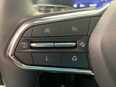 Used 2024 Chevrolet Traverse Z71 w/ Enhanced Driving Package image 25