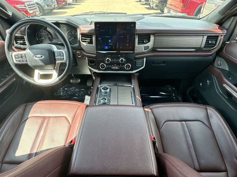 Used 2024 Ford Expedition Max Limited image 21
