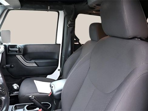 Used 2014 Jeep Wrangler Sport image 11