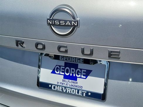 Used 2024 Nissan Rogue SV AWD/4WD image 22