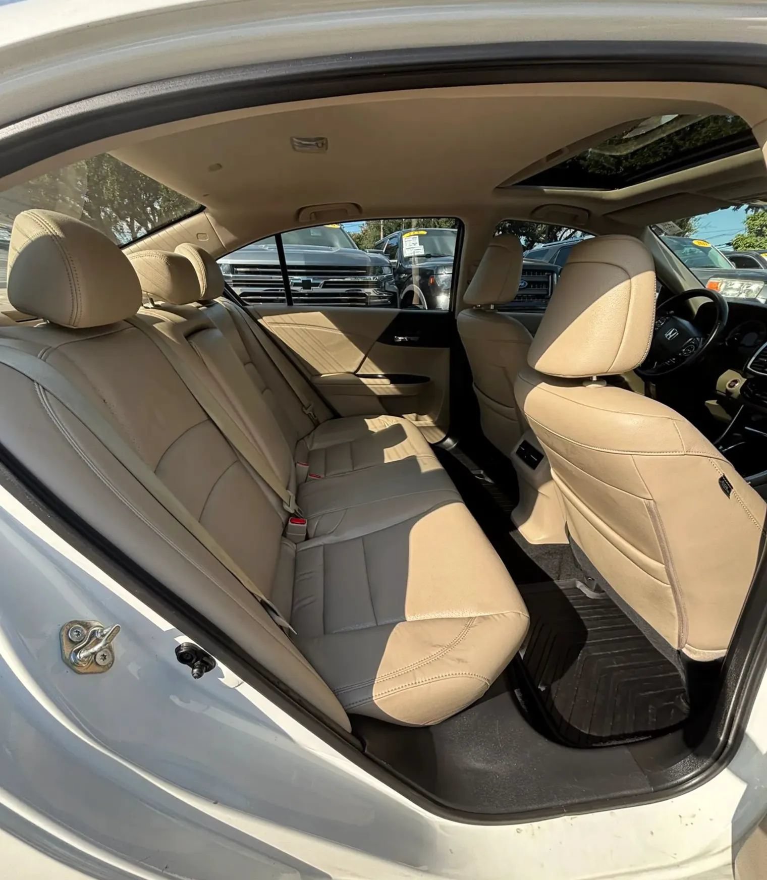 Used 2017 Honda Accord Touring image 15