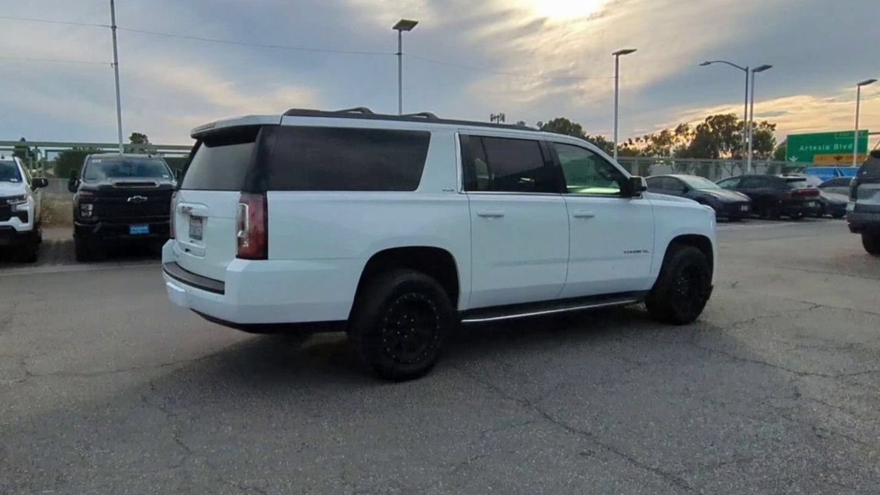 Used 2016 GMC Yukon XL SLE RWD image 8