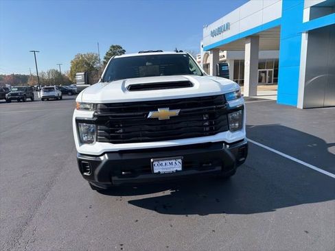 Used 2025 Chevrolet Silverado 3500 W/T w/ WT Convenience Package image 2