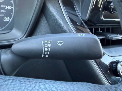 Used 2023 Toyota Corolla LE FWD image 27