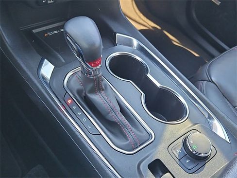 Used 2023 Chevrolet Traverse RS image 29