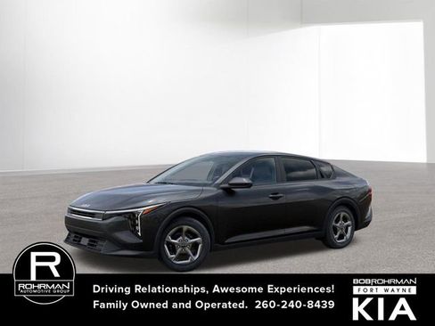 New 2026 Kia K4 LXS image 3