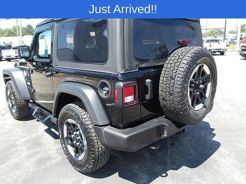 Used 2023 Jeep Wrangler Sport AWD/4WD image 5