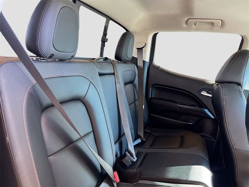 Used 2022 GMC Canyon AT4 image 24