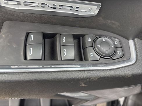 Used 2022 GMC Sierra 1500 Denali w/ Denali Reserve Package image 21